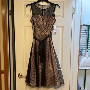 Jessica Howard Missy Black and Flesh Colored Cocktail Dress